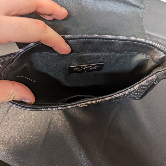 Game Of Thrones Dragon Wing Buckle-Down Fold Over Cross Body Bag Vegan L… - Picture 6 of 6